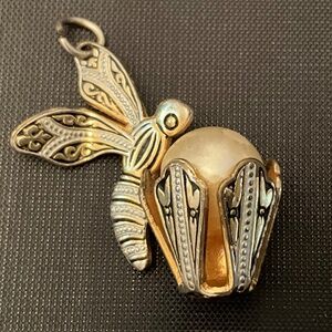 Damascene Bee on Faux Pearl Pendant